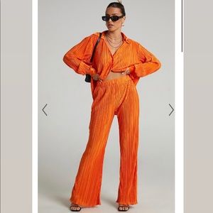 Showpo beca plisse orange set 4